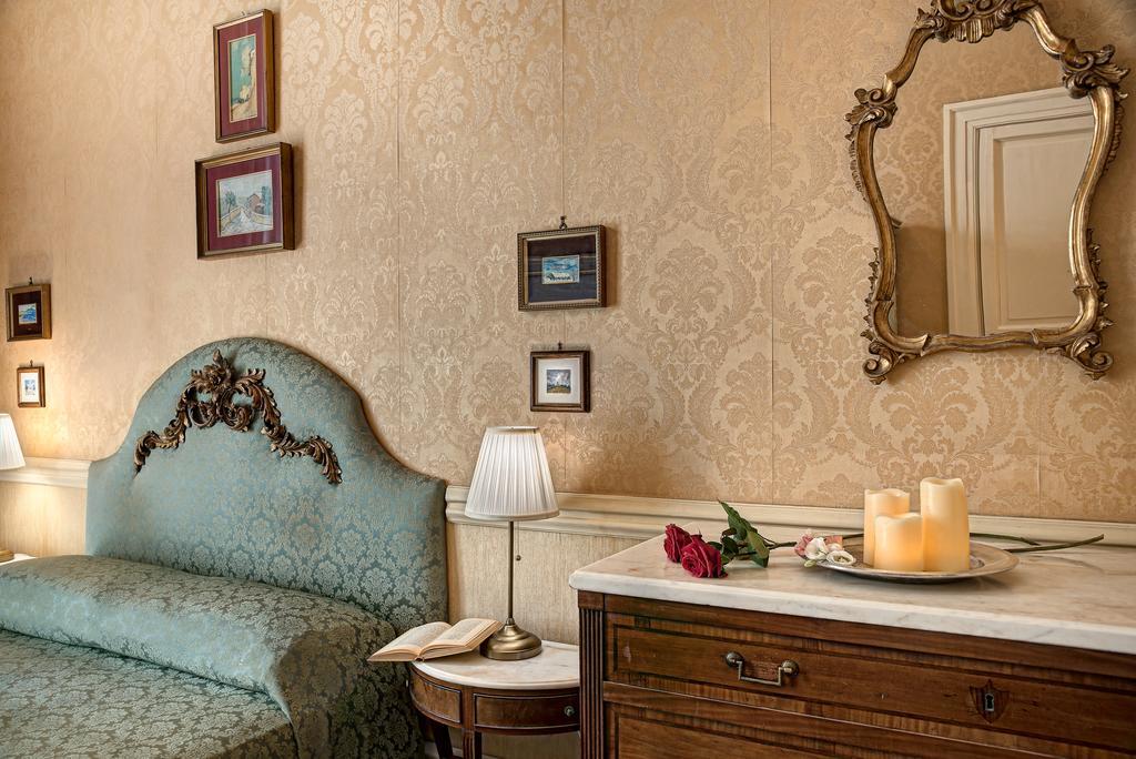 Arthouse Lady Marys Tribunali Luxury Suite Neapel Exteriör bild